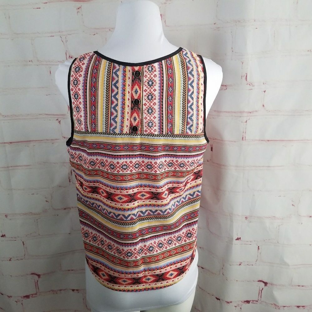 3/$25 Lush button back hi lo tank crop top medium - Picture 3 of 5